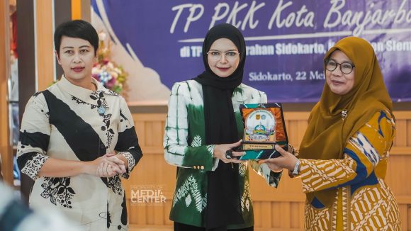Optimalkan 10 Program Pokok PKK, Vivi Zubedi Perkuat Kapasitas Pengurusnya
