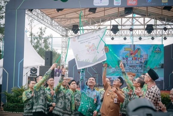 Kado HUT Banjarbaru ke-24, Aditya Launching Idaman Super App