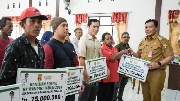 Aditya: Pokmas Penerima RT Mandiri Harus Giat Berusaha, Berinovasi, dan Pantang Menyerah