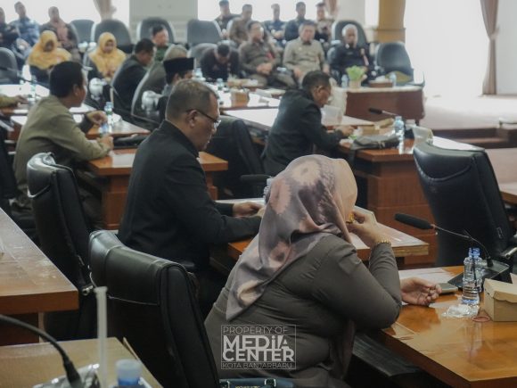 DPRD Tetapkan Perda Baru Tentang Pengelolaan Sampah