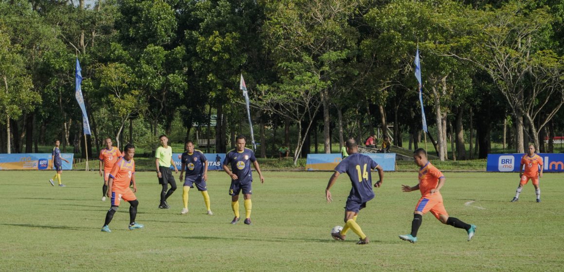 Turnamen Sepak Bola U-40 Paman Birin Cup Meriahkan HUT Ke-65 Kodam VI Mulawarman