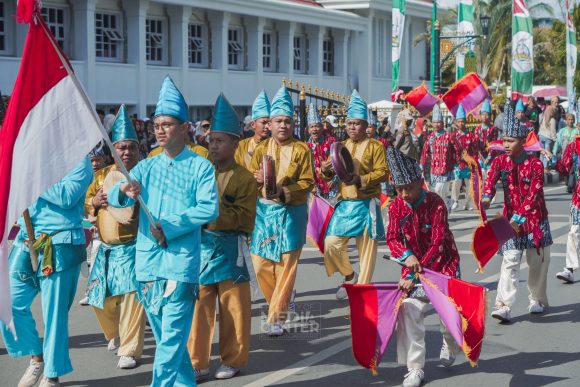 Ratusan Kafilah MTQ Keliling Banjarbaru