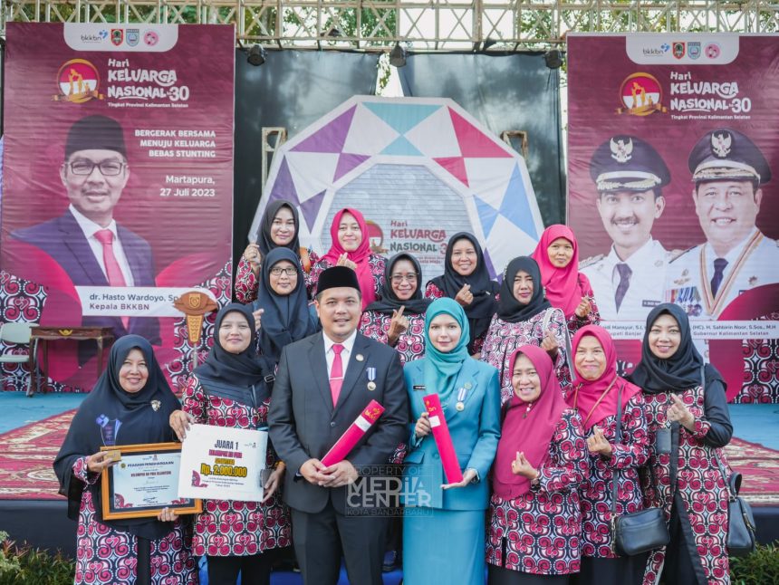 Aditya dan Vivi Zubedi Persembahkan Manggala Karya Kencana untuk Banjarbaru Juara