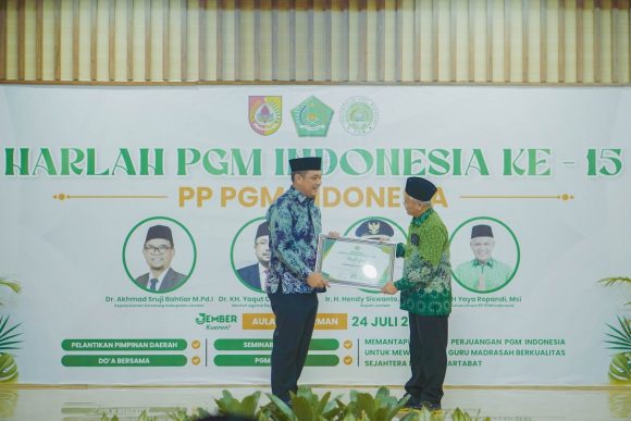 aditya raih penghargaan dari PGM
