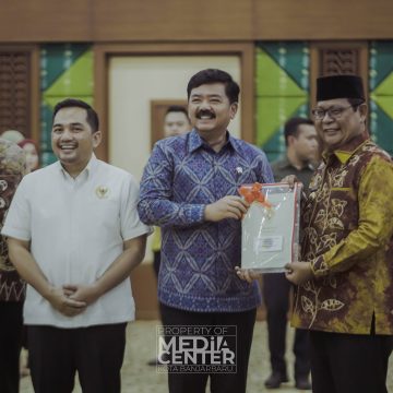 sertipikat-3 1.055 Sertipikat Tanah Aset Pemerintah Diserahkan Menteri Agraria dan Tata Ruang Republik Indonesia