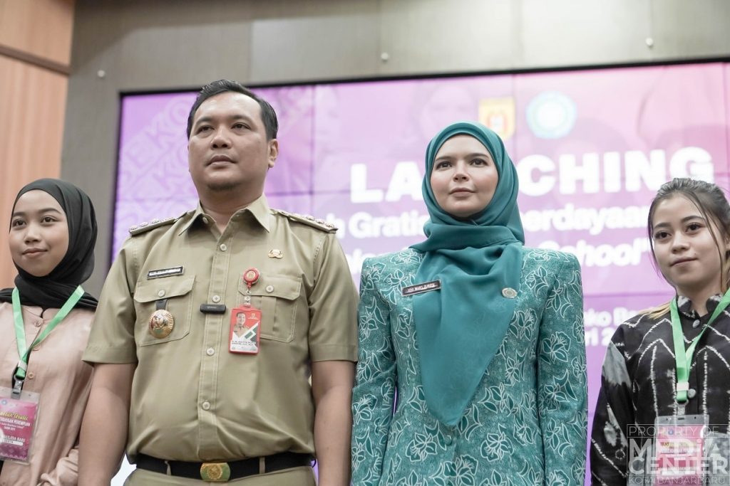 aditya dan vivi zubedi