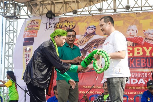 walikota banjarbaru aditya