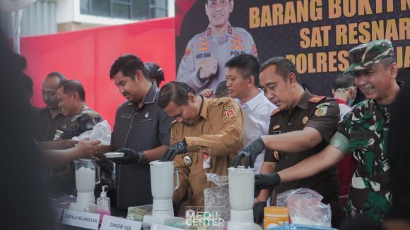 Wartono Bersama Forkopimda Banjarbaru Musnahkan Sabu bernilai Miliaran Rupiah