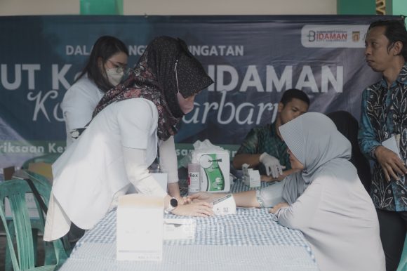 Ulang Tahun ke-7, RSD Idaman Adakan Bakti Sosial