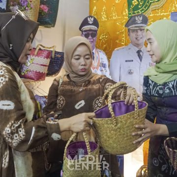 WhatsApp Image 2023-10-27 at 20.07.10 KIM Kemuning Mandiri Majukan UMKM Lokal Melalui Festival KIM 2023