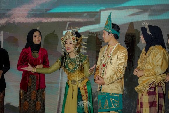 Magnificent Banjarbaru Dibalut Dengan Mode dan Drama Yang Memukau.