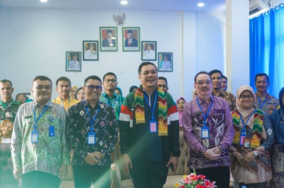 Aditya sambut Surveyor Akreditasi di Puskesmas Guntung Payung