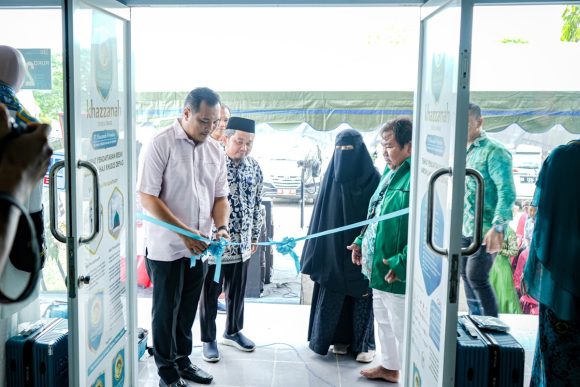 wali kota aditya resmikan tour dan travel