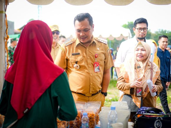 Wali Kota Aditya Tingkatkan Kesejahteraan Warga Melalui Pasar Murah