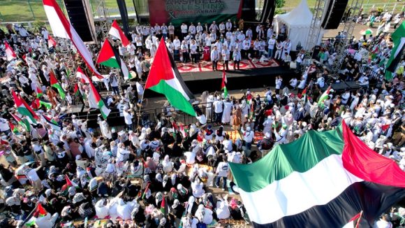 Aksi Bela Palestina, Ribuan Masyarakat Banjarbaru Dengan Tegas Menyatakan Dukungan Terhadap Pejuang Palestina.