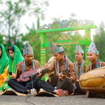 WhatsApp Image 2023-12-21 at 19.11.29 Parade Senja Terakhir Di Tahun 2023 Memukau Dengan Kesenian Nusantara Di Banjarbaru
