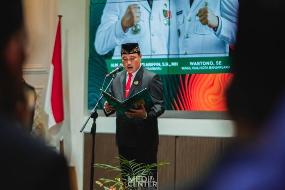 Aditya Mufti Ariffin Pimpin Upacara Pelantikan 232 Pejabat Kota Banjarbaru: Komitmen Baru untuk Pelayanan Unggul