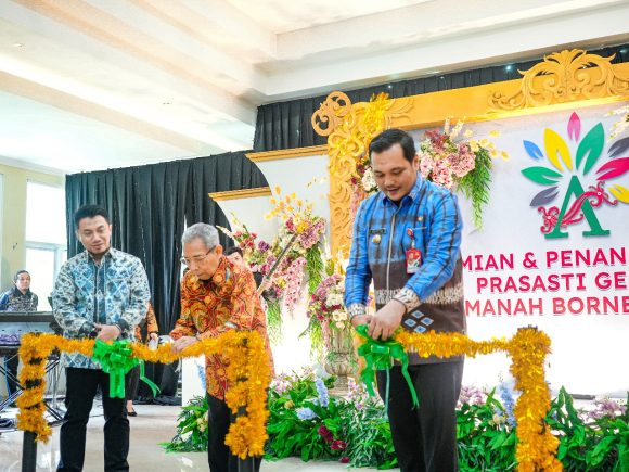 Resmi! Gedung Amanah Borneo Park telah di buka.