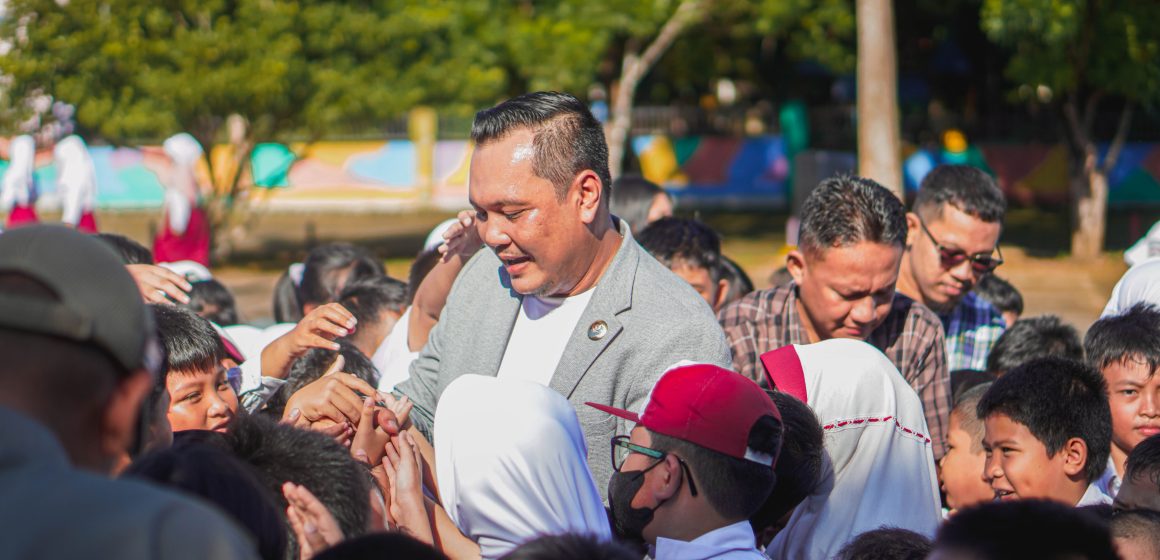 Aditya Tinjau GERTAK BAPUPUTIK di SDN 2 Loktabat Selatan