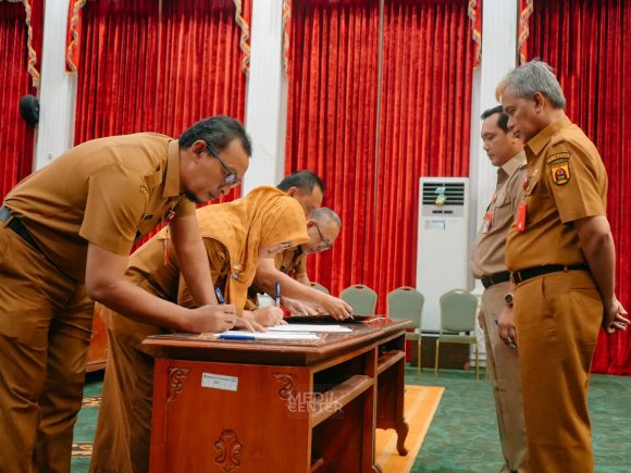 Seluruh SKPD di Banjarbaru Tandatangani Perjanjian Kinerja