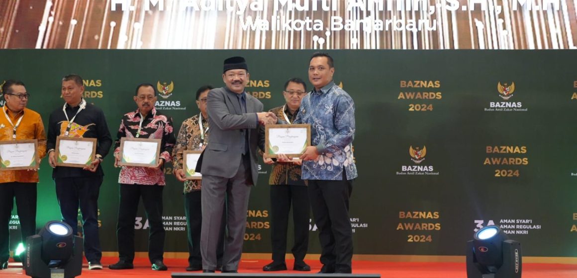 Berhasil Mengelola Dan Mengembangkan Zakat Terbaik, Wali Kota Aditya Raih Penghargaan Baznas Award 2024.