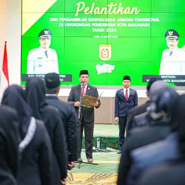 Lantik Pejabat Fungsional, Wali Kota Banjarbaru Ajak Berkolaborasi Membangun Kota Banjarbaru