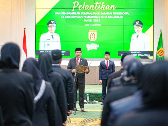 Lantik Pejabat Fungsional, Wali Kota Banjarbaru Ajak Berkolaborasi Membangun Kota Banjarbaru