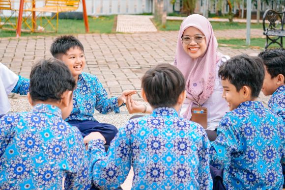 Berkumpul dan Bersenang-senang di Taman Mawar Banjarbaru