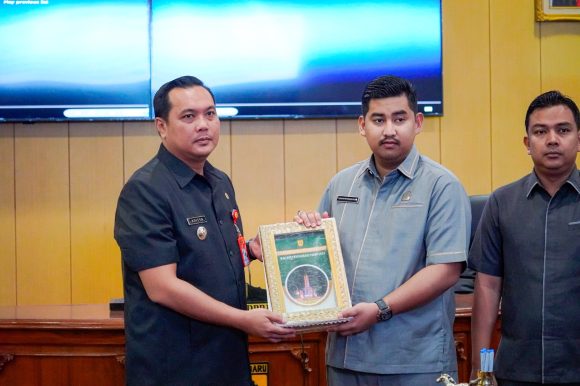 Aditya Ungkap Pencapaian Pembangunan Kota Banjarbaru dalam LKPJ 2023.