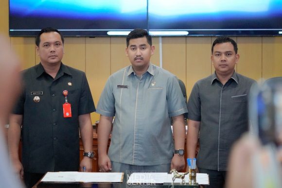 Rapat Paripurna DPRD Kota Banjarbaru Perkenalkan (Propemperda) Tambahan untuk Tahun 2024