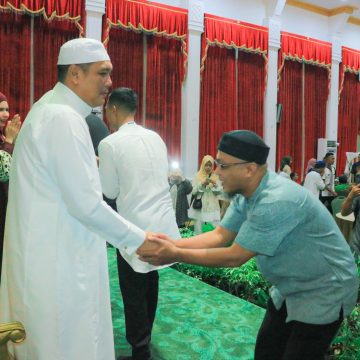 Pererat Silaturahmi Lebaran, Wali Kota Banjarbaru Aditya Sambut Masyarakat dalam Acara Open House