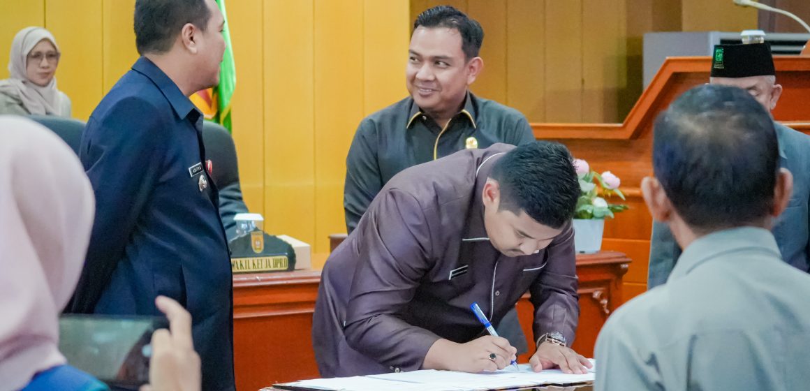 DPRD Kota Banjarbaru Sahkan Dua Perda Baru