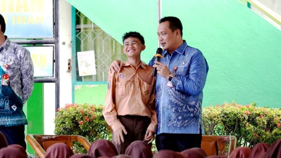 SKPD Mengajar Jenjang SMP, Wali Kota Aditya Berikan Inspirasi Kepada Generasi Muda.