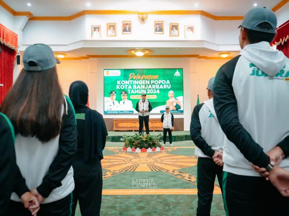 Aditya Lepas Kontingen POPDA Banjarbaru