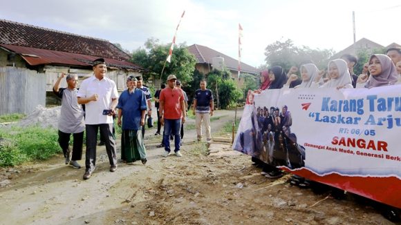 Wali Kota Aditya Bepesan Pembangunan Musala Al-Mu’minun Untuk membangun Ukhuwah Islamiyah Dilingkup RT.