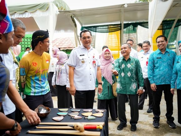 Aditya Dukung langsung Kelurahan Sungai Besar agar Terpilih Mewakili Kalsel