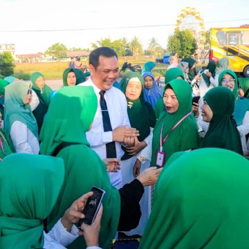 aditya Wali Kota Aditya Lepas Rombongan Ziarah Pengurus Majelis Ta’lim