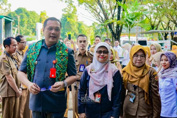 Wali Kota Aditya Tinjau Fasilitas dan Serahkan Ambulans di Puskesmas Cempaka