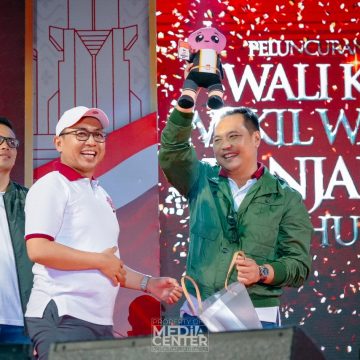 WhatsApp Image 2024-06-15 at 14.18.32_54320b25 Banjarbaru Siap Memilih: Peluncuran Pemilihan Wali Kota dan Wakil Wali Kota 2024 di Lapangan dr. Murdjani