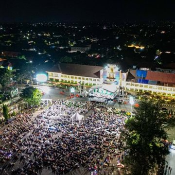Ribuan Warga Banjarbaru Bersholawat Bersama di Lapangan dr. Murdjani