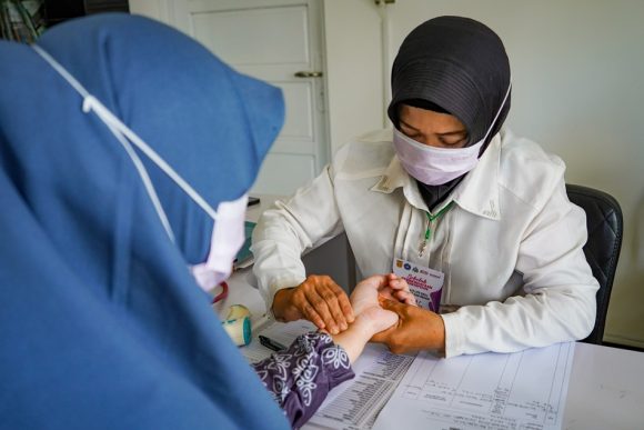 Peserta Sekolah Gratis Bekam Jalani Magang dengan penuh Semangat