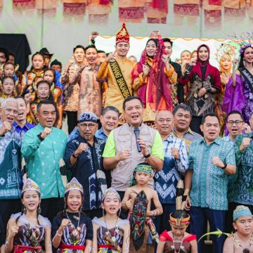 Kemeriahan Festival Seni Pawai Budaya Tahun 2024 di Kota Banjarbaru