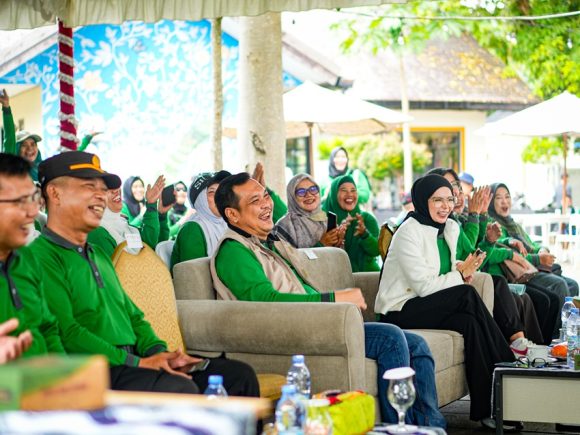 Tingkatkan Kerja Sama Bersama Kader Posyandu, Aditya dan Vivi Ikuti Jambore