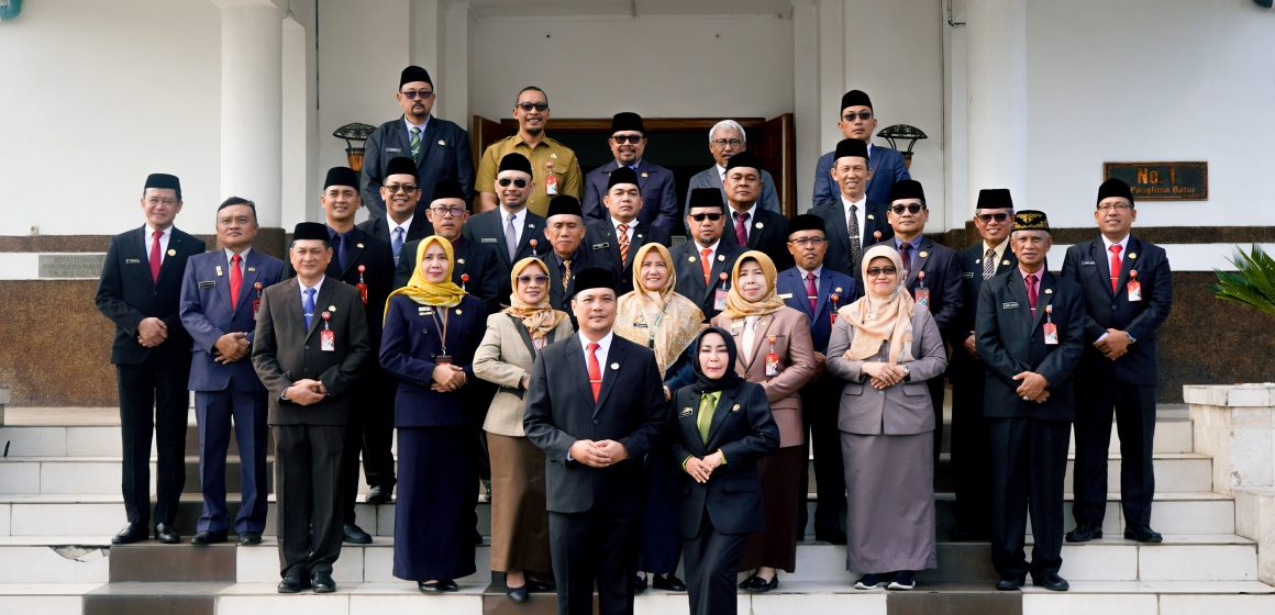 Wali Kota Banjarbaru Tekankan Sinergi dan Pelayanan Prima Saat Melantik Pejabat
