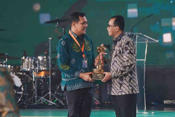 Hattrick! 3 hari berturut-turut Aditya dapat Penghargaan, Kali ini Wahana Tata Nugraha 2024 dari Kemenhub