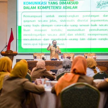 Pentingnya Public Speaking, Pemkot Banjarbaru Gelar Bimtek