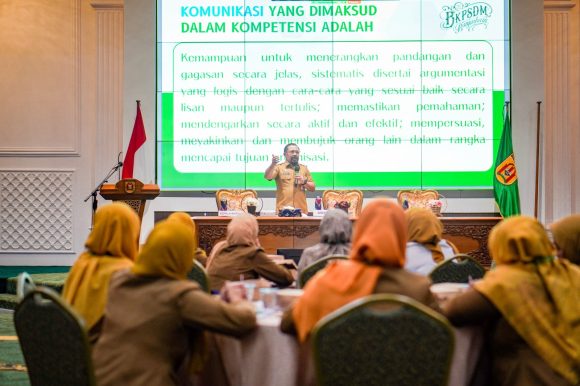 Pentingnya Public Speaking, Pemkot Banjarbaru Gelar Bimtek