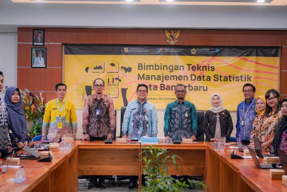 Peningkatan Kapasitas Pengelolaan Data Statistik di Kota Banjarbaru Melalui Bimbingan Teknis