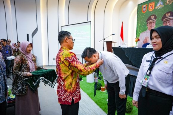 Pj. Sekda Farhani Tutup Orientasi PPPK Banjarbaru