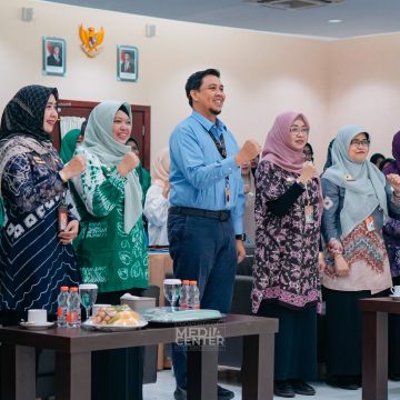 WhatsApp Image 2025-01-09 at 11.45.59 Kader Posyandu Banjarbaru Dibekali 25 Kecakapan Pelayanan Primer